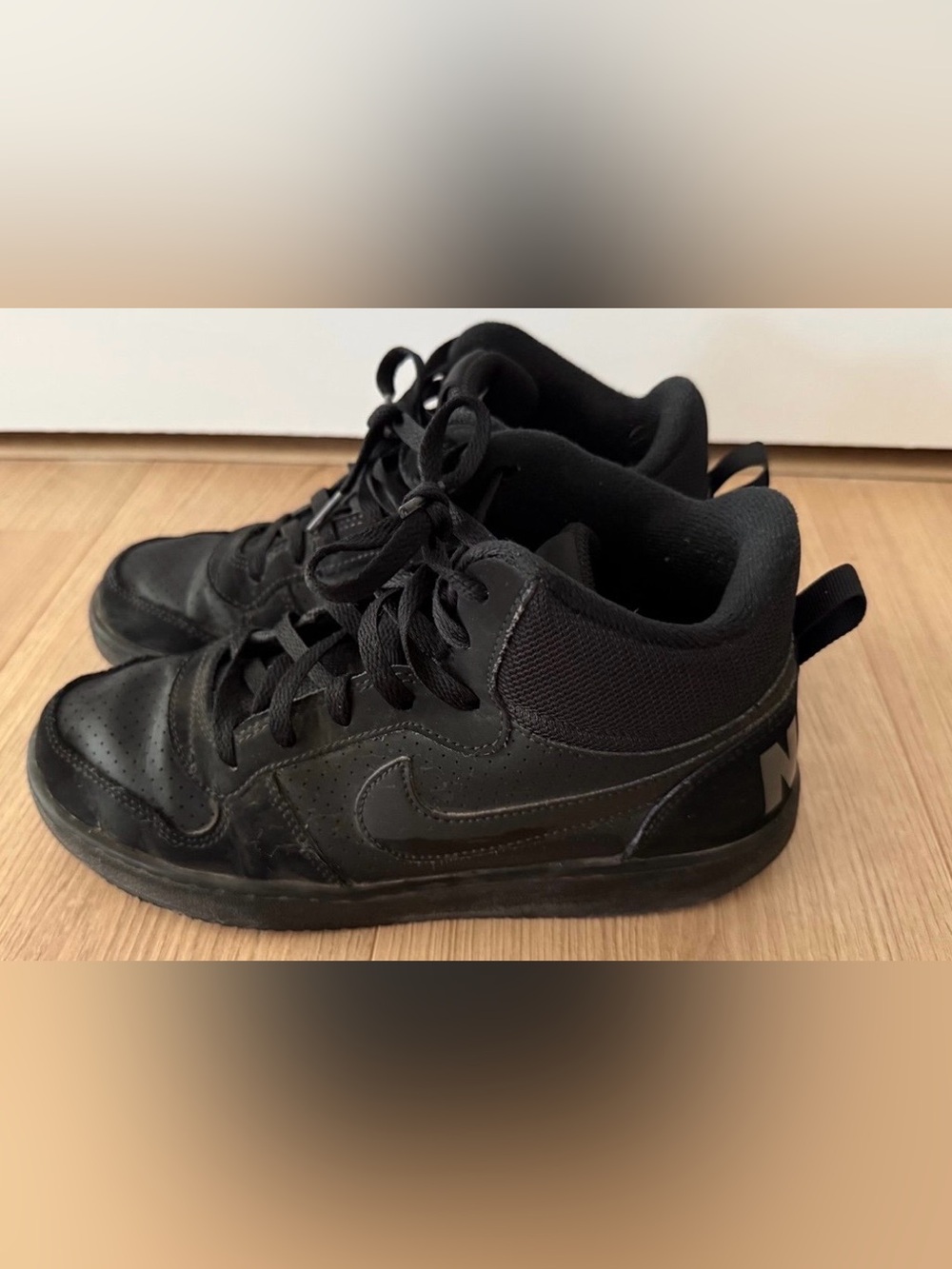 Nike Air Force 1 youth sz 7Y